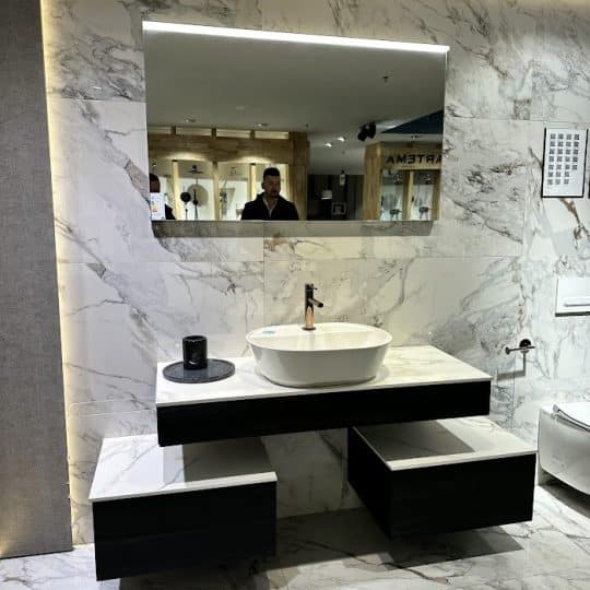Özel Banyo Dolabı Ve Lavabo