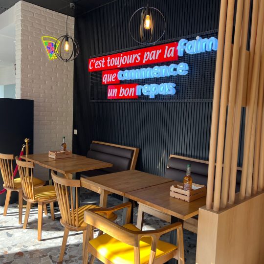 Rail mural Pizza Time noir