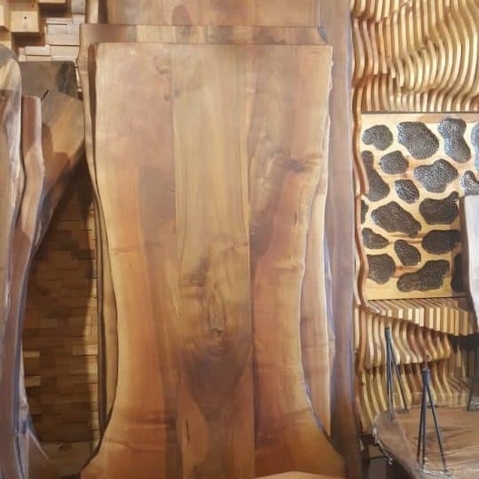 Table en bois dans des tailles spéciales