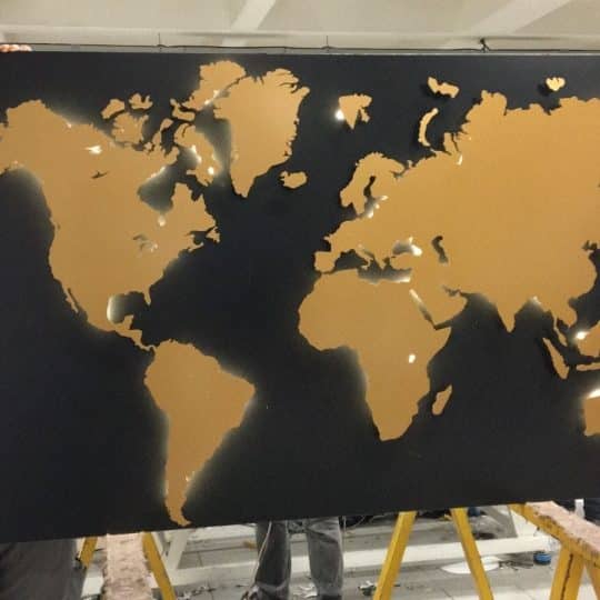 Panneau du monde au bureau