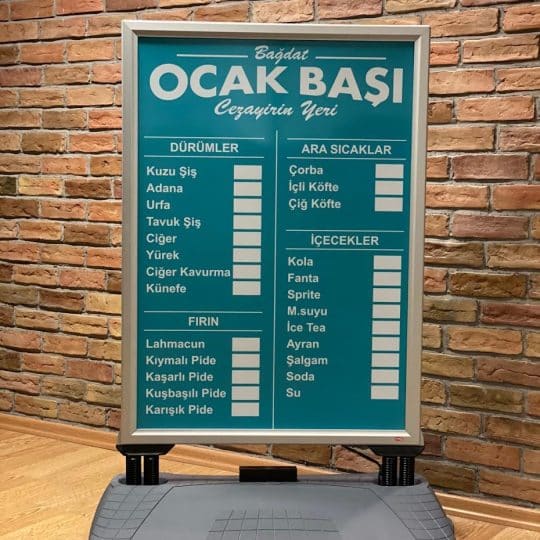 Panneau bidirectionnel extérieur à ressort